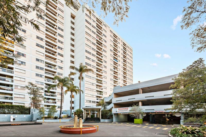 10M/15 Campbell Street, Parramatta - Image 2