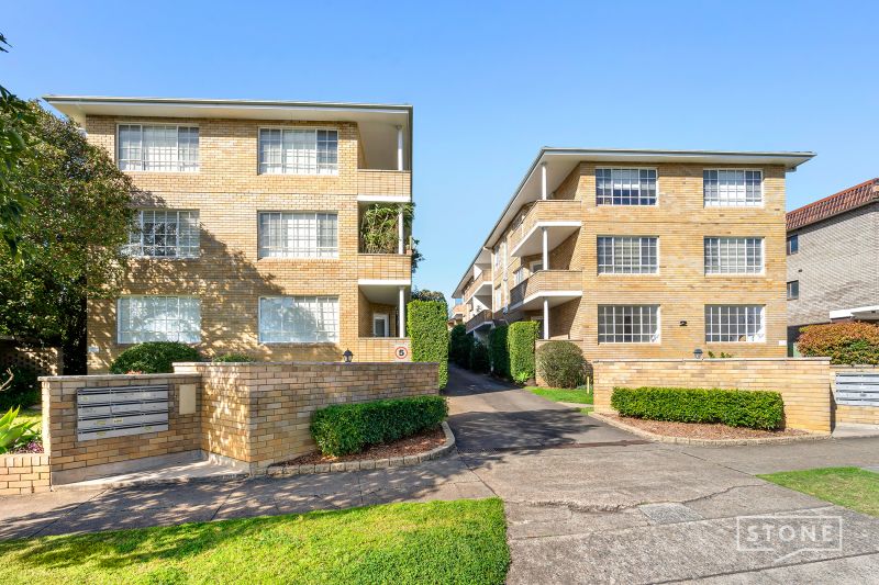 13/2 Iron Street, North Parramatta