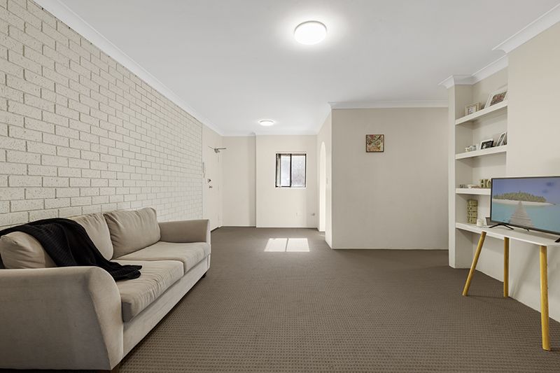 8/15-17 Albert Street Street, North Parramatta - Image 2