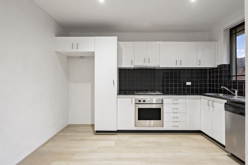 6/116 O'Connell Street, North Parramatta - Image 2