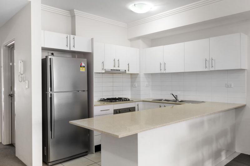 4/2-6 Howard Avenue, Northmead - Image 2